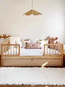 CAMA MAJA