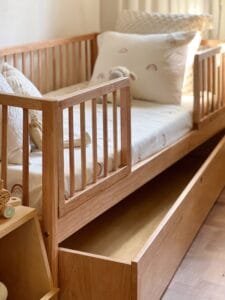 CAMA MAJA